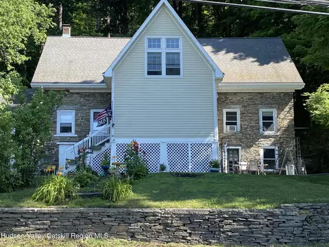 696 Sawkill Rd, Kingston, NY 12401