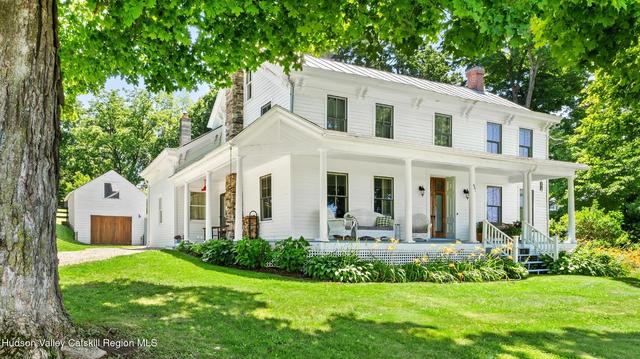 462 Old Post Rd, Ghent, NY 12075