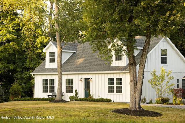 334 Browning Rd, Salt Point, NY 12578
