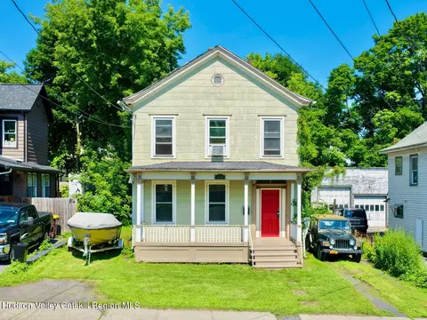 119 Maple Ave, Catskill, NY 12414