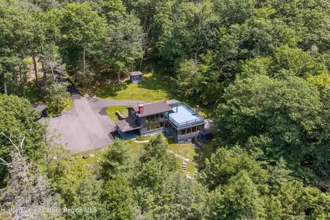 376 Abbey Rd, Mount Tremper, NY 12457