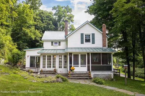 390 Water Street Rd, Hudson, NY 12534