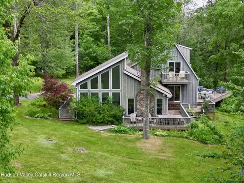 280 Elk Point Rd, Livingston Manor, NY 12758