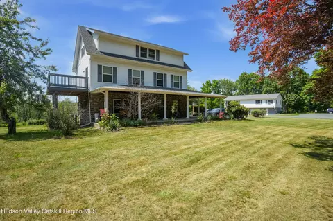 11-13 Olev Ln, New Paltz, NY 12561