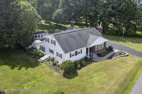 1178 Van Hoesen Rd, Castleton On Hudson, NY 12033