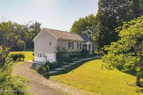 26 Thornwood Ln, Accord, NY 12404