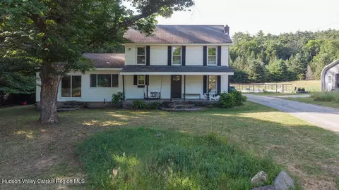 189 Tice Rd, Spring Glen, NY 12483