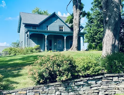 40 Young America Rd, Germantown, NY 12526