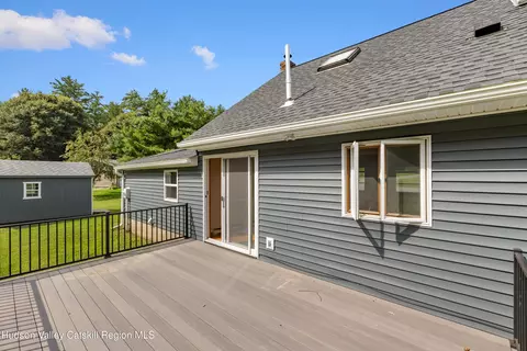 Exterior - 33 Viewmont Rd, Copake, NY 12516 photo 2 of 6