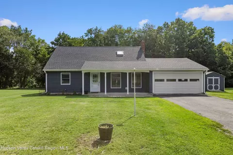 33 Viewmont Rd, Copake, NY 12516