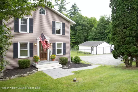 2059 Us 20, Nassau, NY 12123