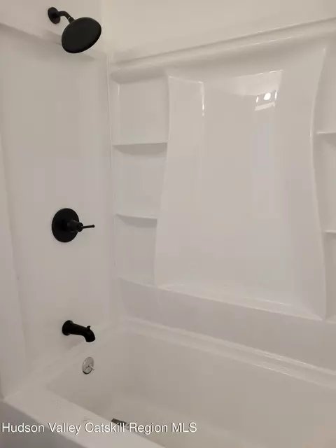 Bath - 112 Klingermann Dr, Cairo, NY 12413 photo 2 of 3