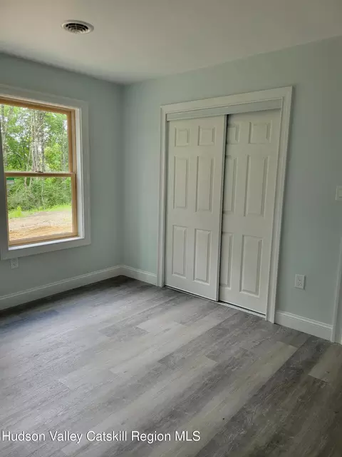 Bedroom - 112 Klingermann Dr, Cairo, NY 12413 photo 2 of 4