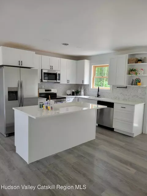 Kitchen - 112 Klingermann Dr, Cairo, NY 12413 photo 1 of 1