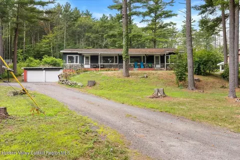 24 Alpine Dr, Round Top, NY 12473