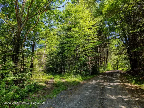 7210 Airport Rd, Prattsville, NY 12468