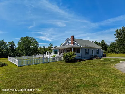 121 North Rd, Greenville, NY 12083