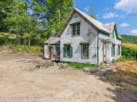 132 Debar Hill Rd, Middleburgh, NY 12122