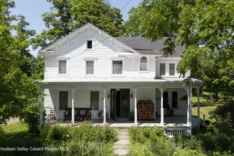 228 Main St, Germantown, NY 12526