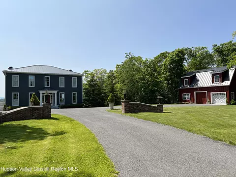 124 Syre Ln, Hillsdale, NY 12529