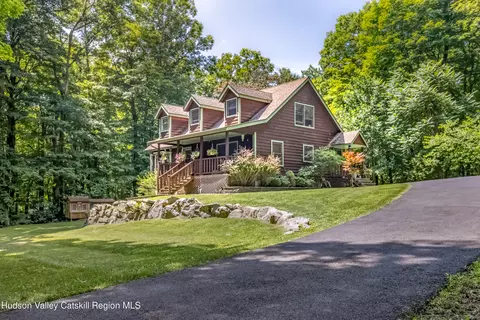 18 Rousner Ln, New Paltz, NY 12561
