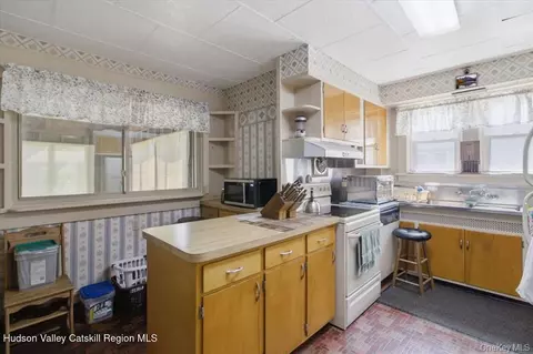 Kitchen - 166 Spring St, Catskill, NY 12414 photo 2 of 3