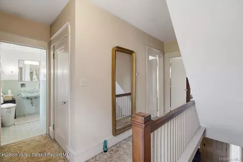Entry Way - 166 Spring St, Catskill, NY 12414 photo 2 of 5