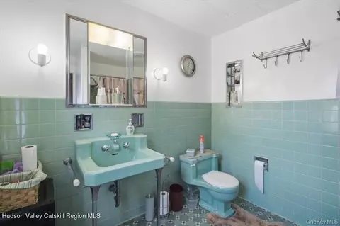 Bath - 166 Spring St, Catskill, NY 12414 photo 1 of 2
