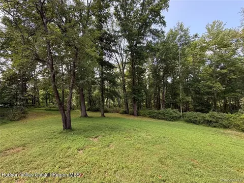 Exterior - 468 Decker Rd, Wallkill, NY 12589 photo 6 of 8