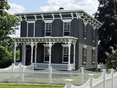 2788 Atlantic Ave, Hudson, NY 12534