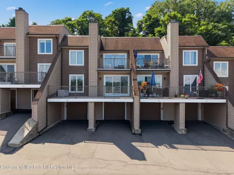44 Riverview Condos, Port Ewen, NY 12466
