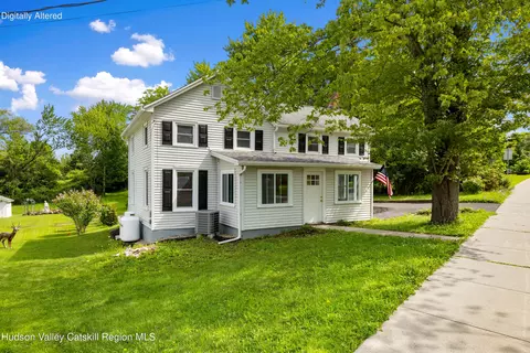 150 Main St, Germantown, NY 12526
