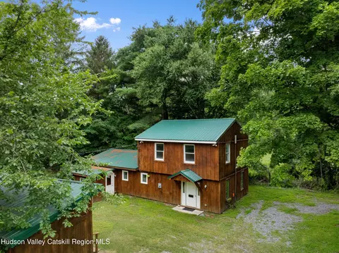 9165 New York 22, Copake, NY 12516