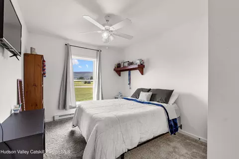 Bedroom - 95 Roeliff Mdws, Copake, NY 12516 photo 2 of 3