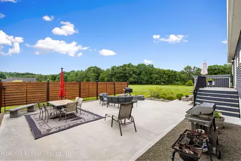 Exterior - 95 Roeliff Mdws, Copake, NY 12516 photo 3 of 5