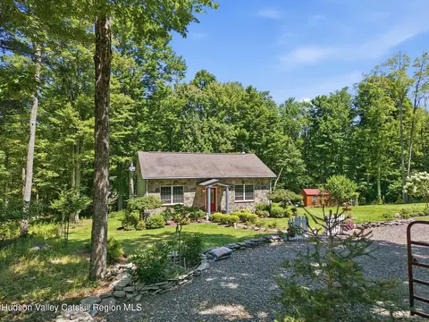 661 Oak Ridge Rd, Ellenville, NY 12428