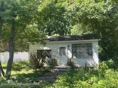 171 Woodland Dr, Purling, NY 12470