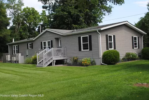 875 Neighborhood Rd, Lake Katrine, NY 12449
