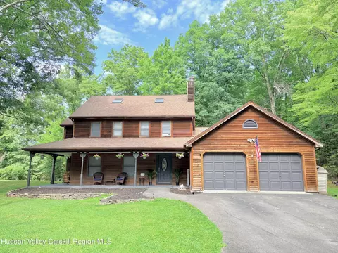 25 Old Farm Rd, Shokan, NY 12481