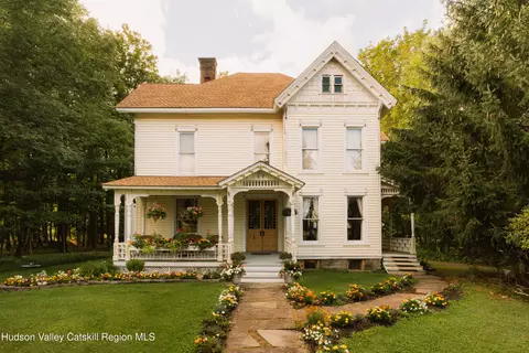 68 Main St, Livingston Manor, NY 12758