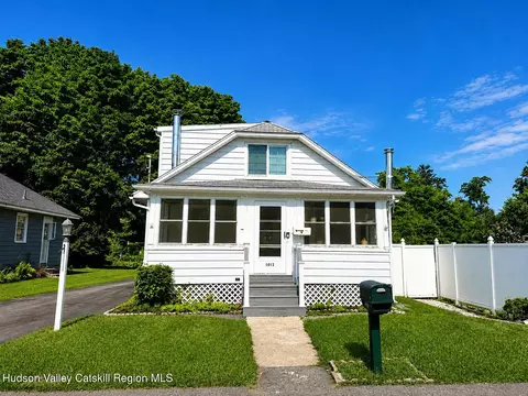 1011 Columbia St, Kingston, NY 12401