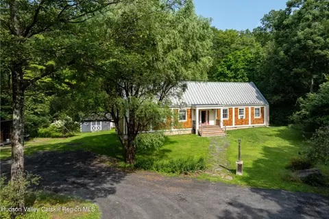 248 Stoll Rd, Saugerties, NY 12477