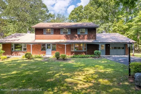 181 N Putt Corners Rd, New Paltz, NY 12561