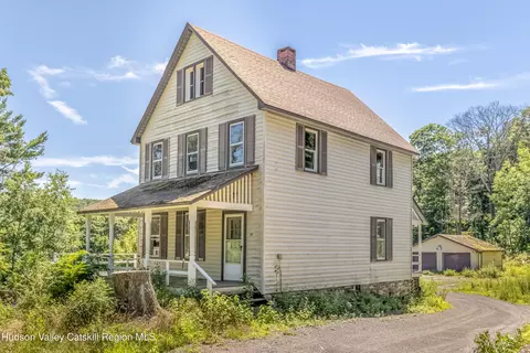 188 Henry Rd, Cragsmoor, NY 12420