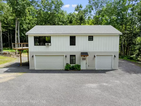 880 County Road 67, Leeds, NY 12451