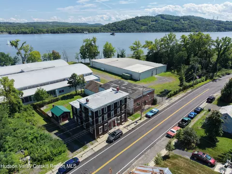 31-33 S Washington St, Athens, NY 12015