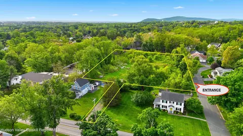 21 Bluestone Ct, Kingston, NY 12401