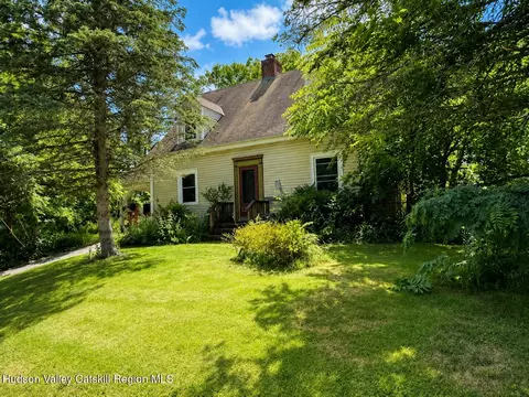 7907 Route 81, Oak Hill, NY 12460