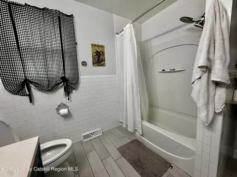 Bath - 69 Cedar Ave, Poughkeepsie, NY 12603 photo 1 of 5