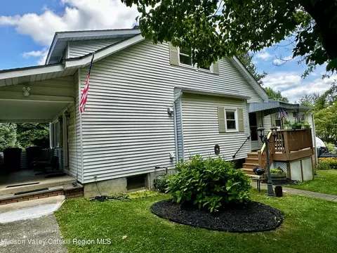 Exterior - 69 Cedar Ave, Poughkeepsie, NY 12603 photo 2 of 4